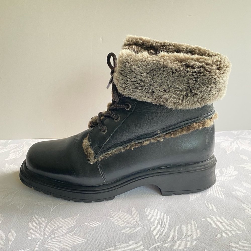 Black Leather and Natural Shearling Lace Up Square Toe Winter Boots 7M College - Picture 4 of 14